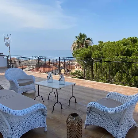 Lägenhet Terrazzo Vista Mare Mozzafiato